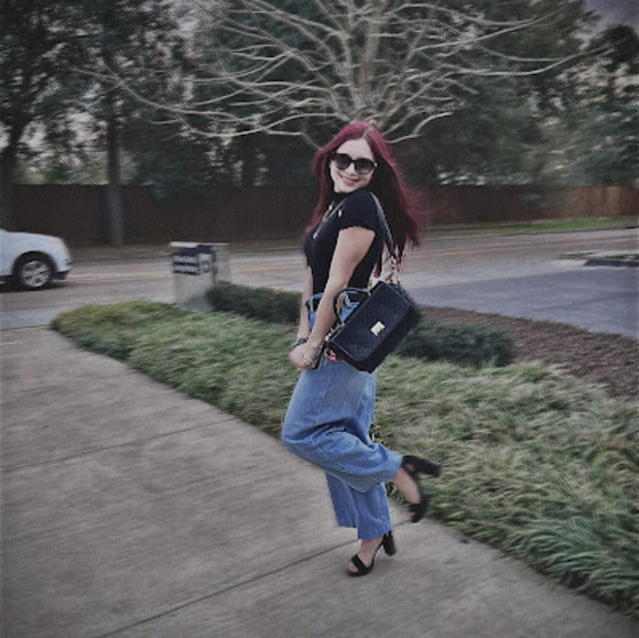 Meet your Posher, Joscelin - Picture 1 of 1